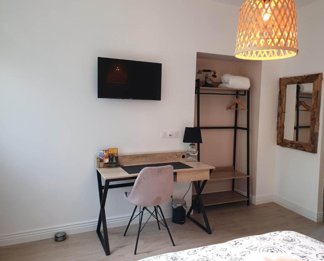 Bed and Breakfast Chez Cerise Tournay Екстер'єр фото